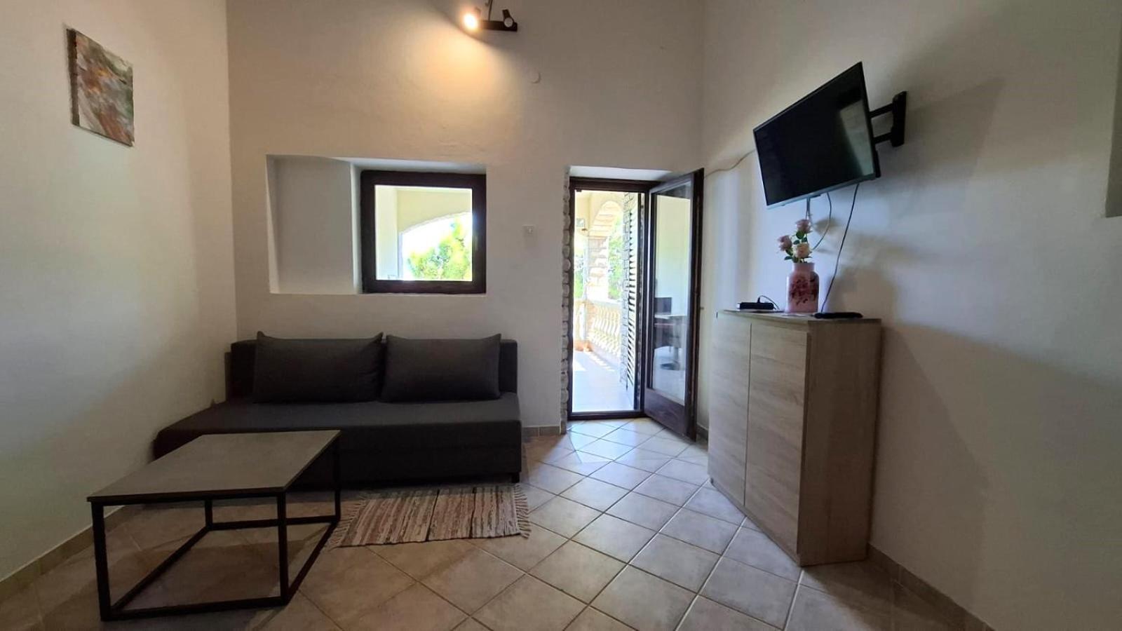 Apartman Karin Donji Karin Exterior foto